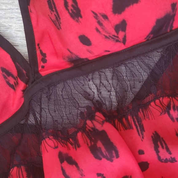 Y2k bebe leopard print asymmetrical halter top - Picture 7 of 9